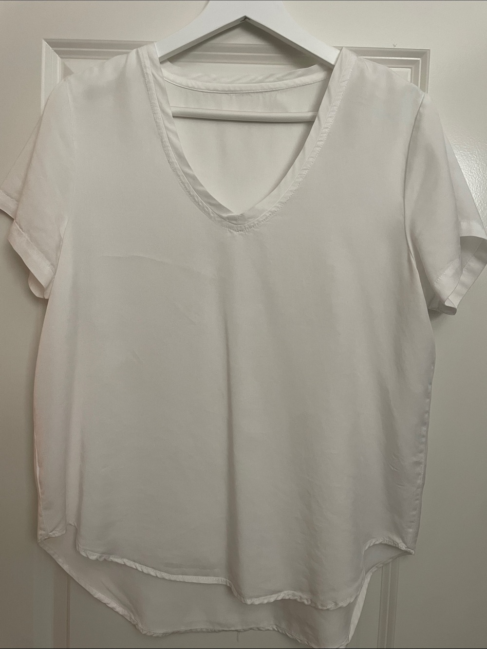 Women’s White V-Neck Short Sleeve Blouse